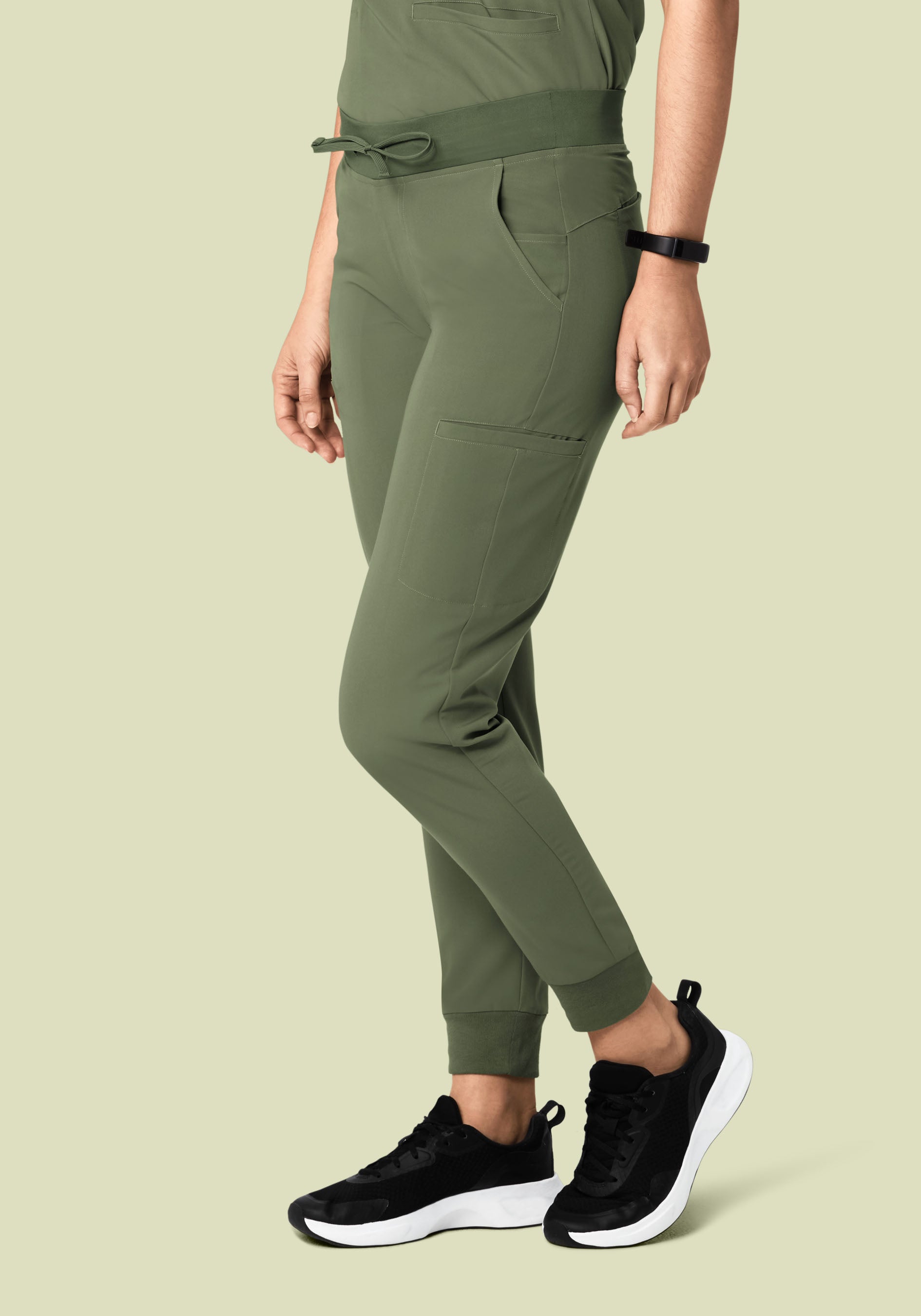 11 Pocket Joggers Sage