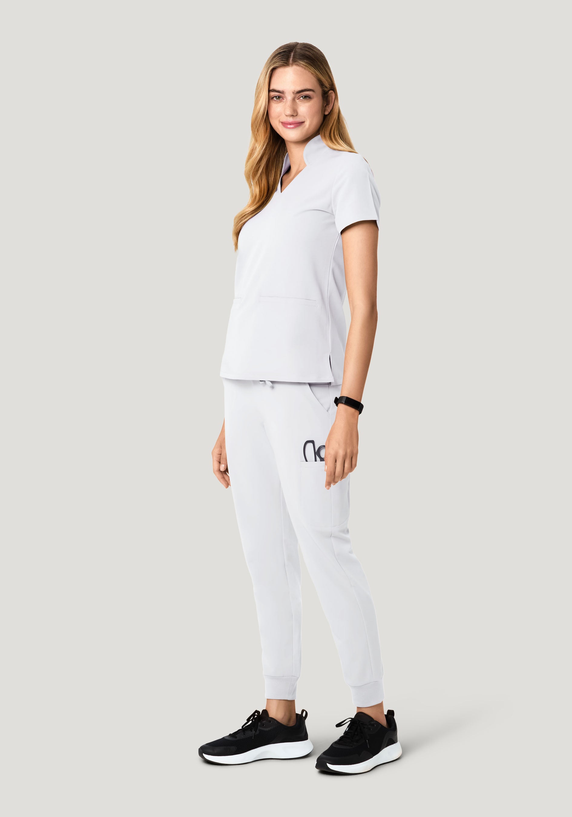 11 Pocket Joggers White