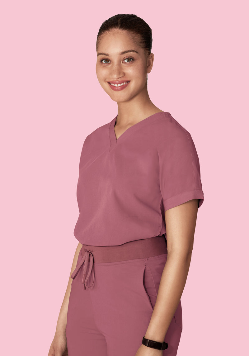Cute Plus Size Scrubs Are Hard To Find, But Jaanuu's Curve Line