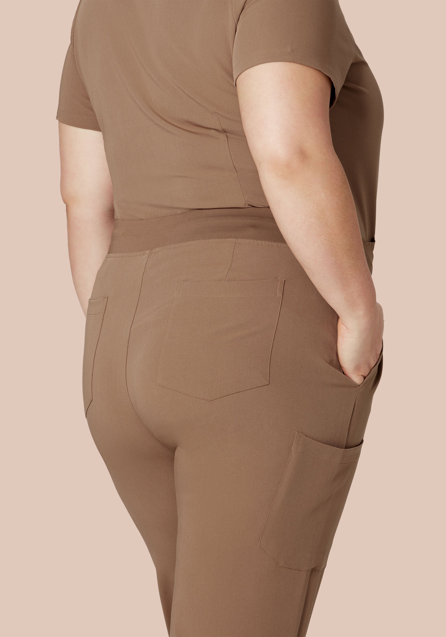 9 Pocket Joggers Mocha