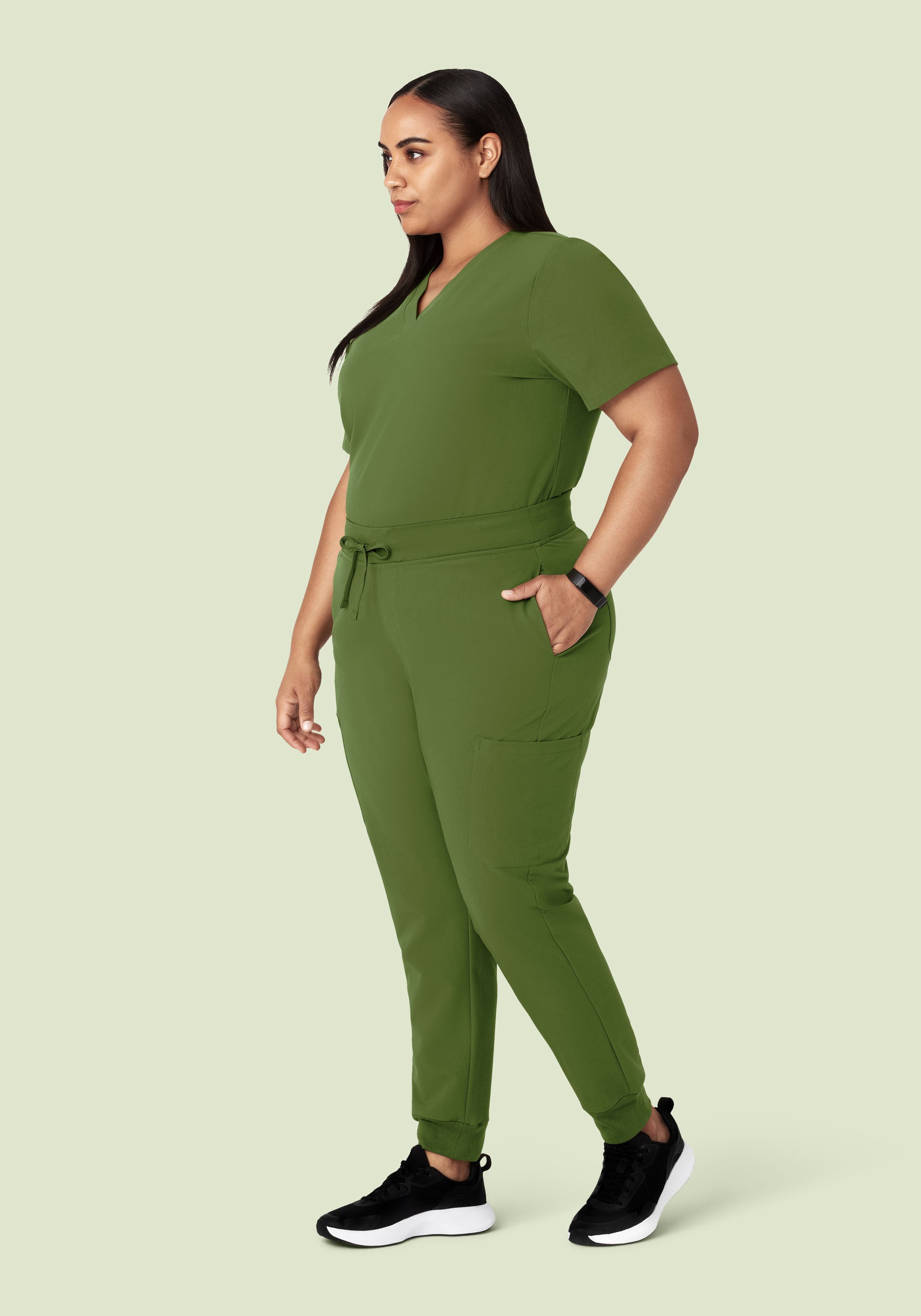 Women's Mid-Rise 9-Pocket Jogger Scrub Pants - Moss | Mandala Scrubs