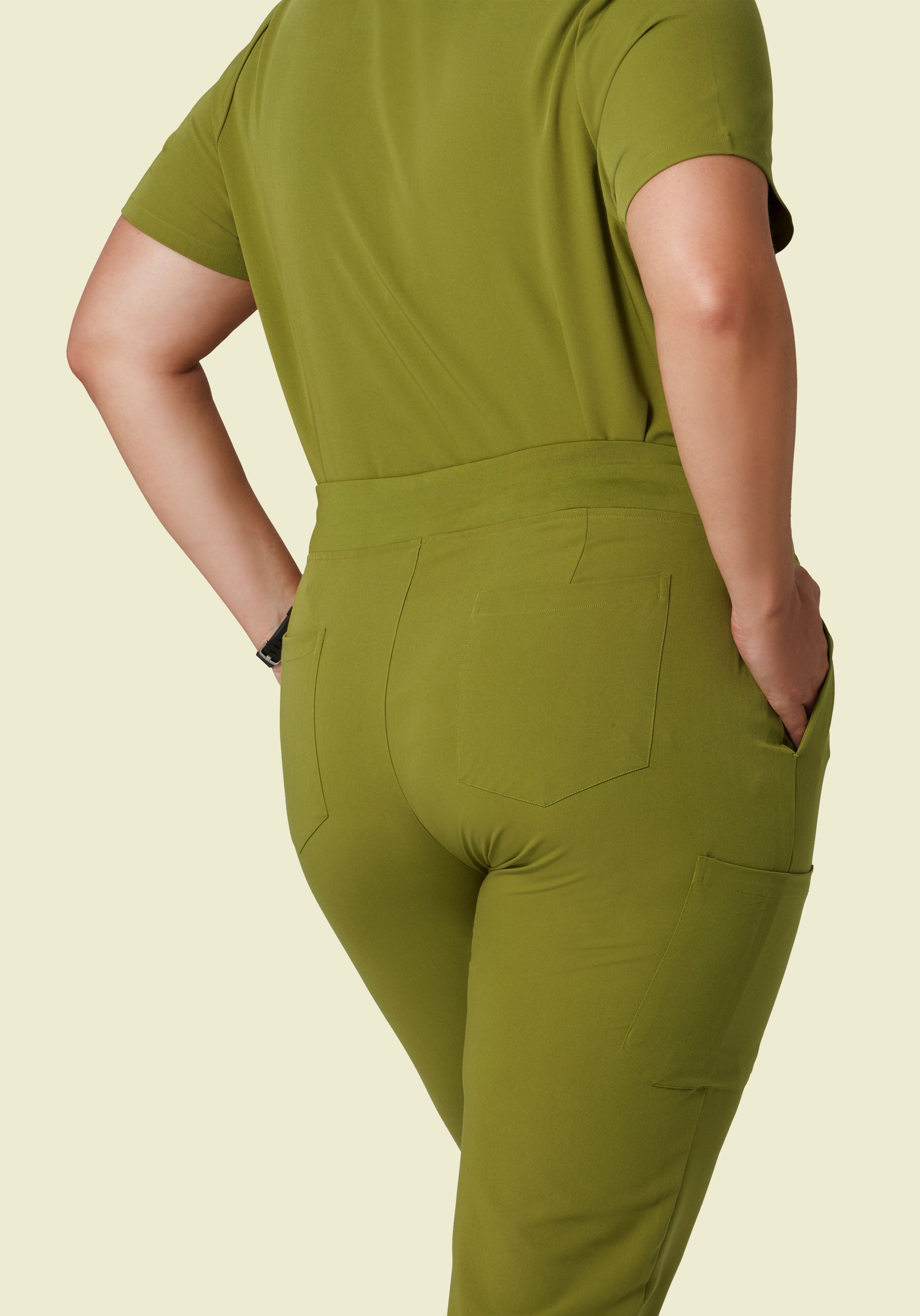 9 Pocket Joggers Avocado