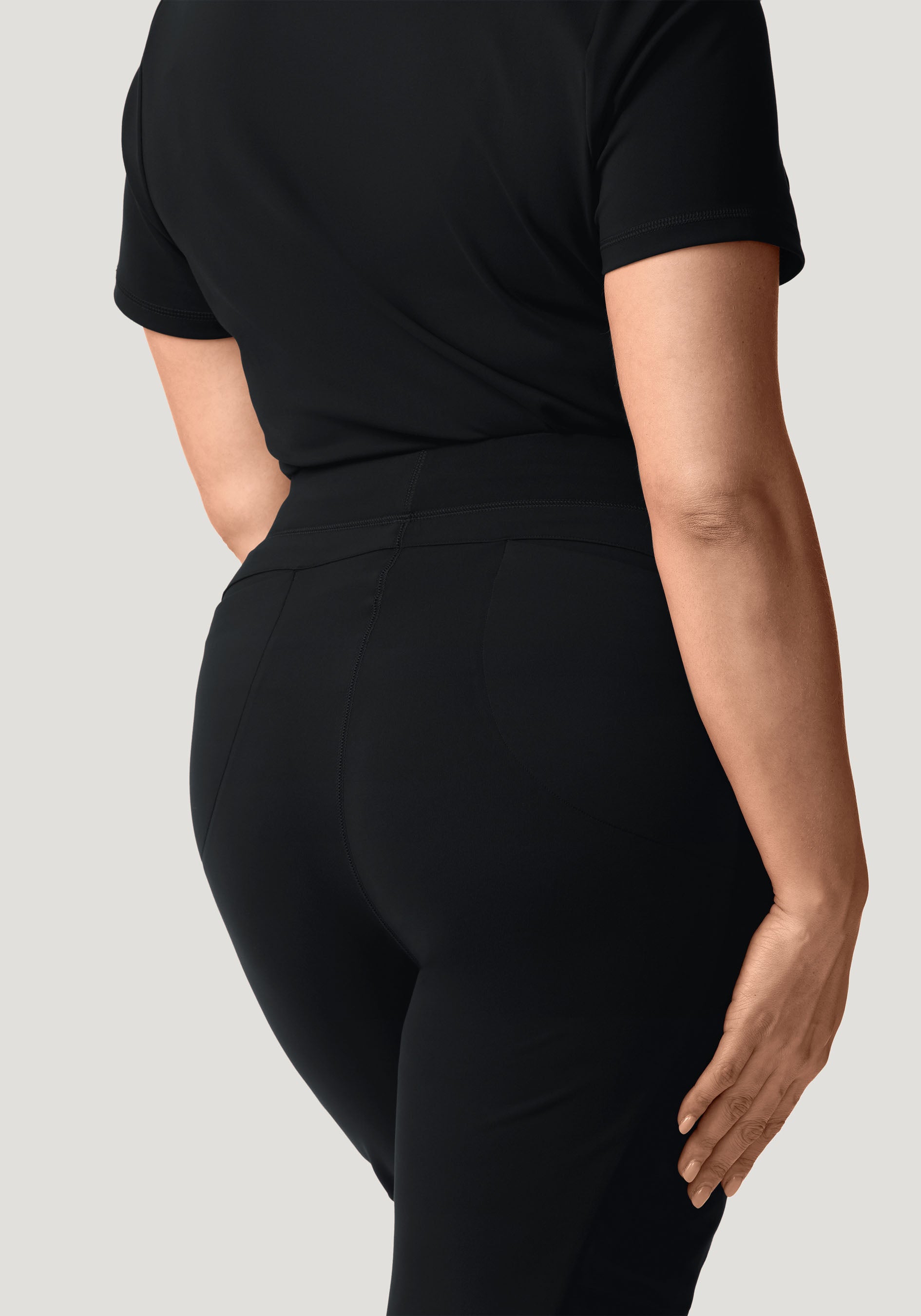 Soft Stretch Straight Leg Black