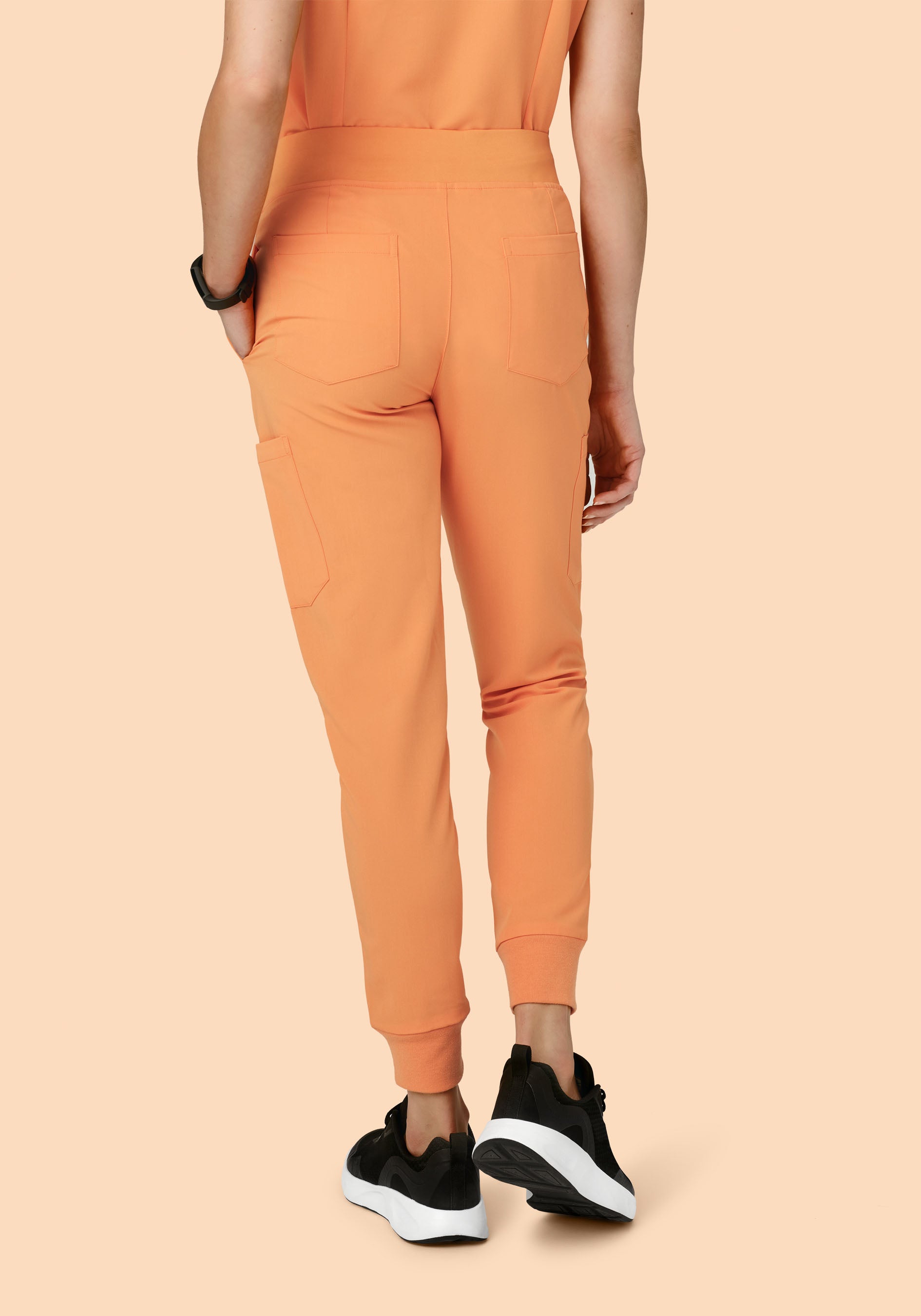 9 Pocket Joggers Cantaloupe
