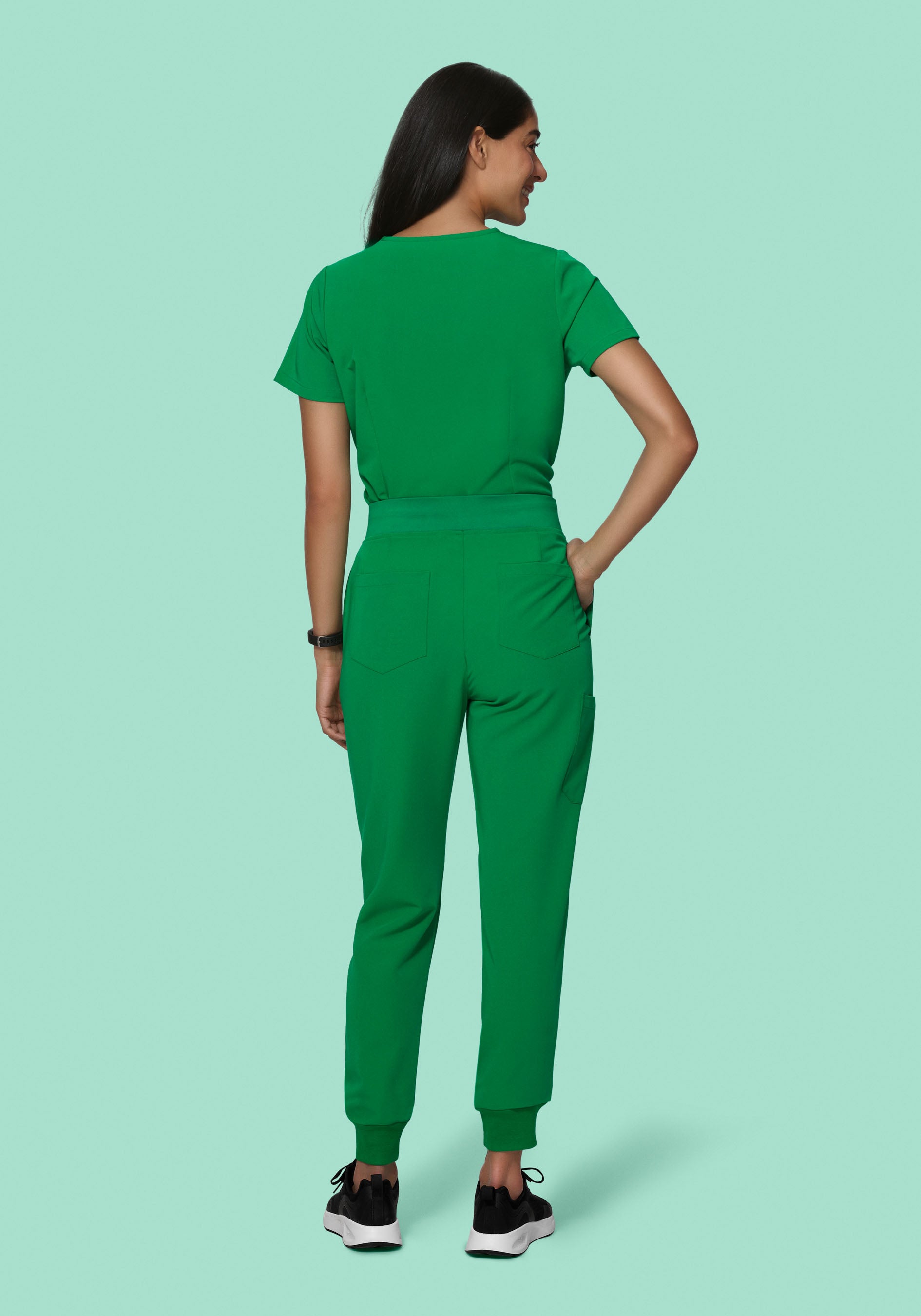 6 Pocket Top Emerald